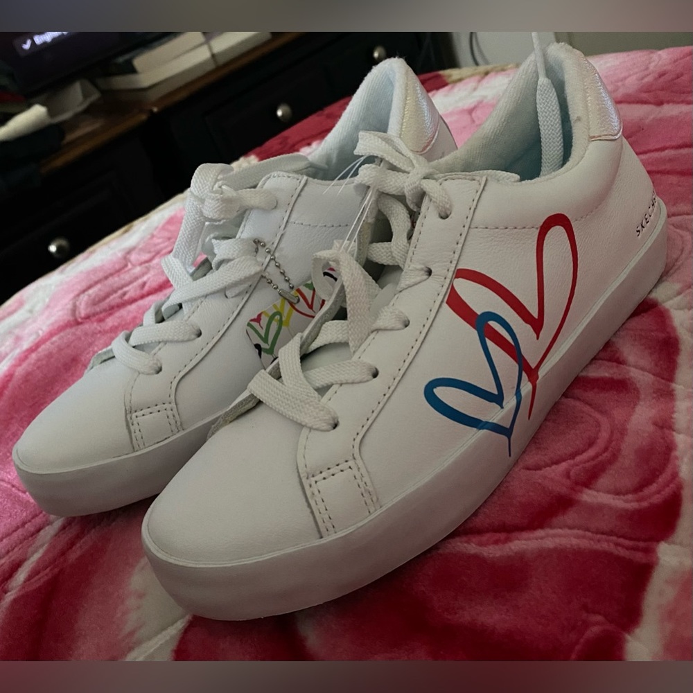 SOLD‼️‼️Sketchers sneakers
